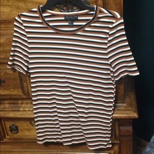 Short sleeve tee shirt